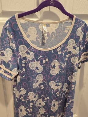 LuLaRoe Blue Short Sleeve Top with Cream DISNEY Print